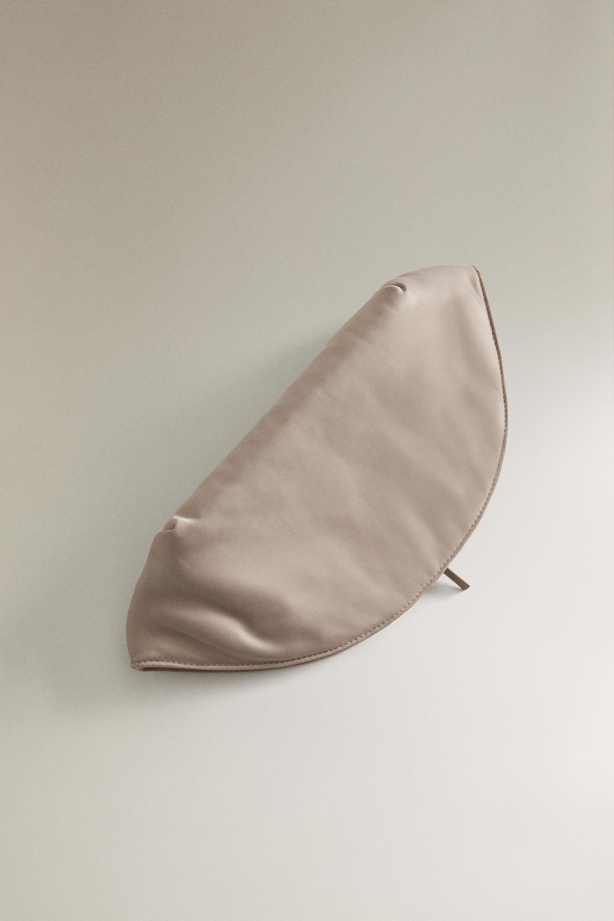 TROUSSE DE TOILETTE SATIN DEMI-LUNE